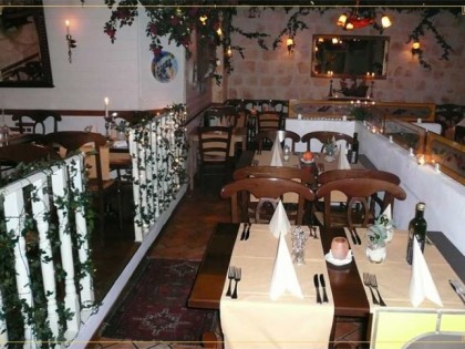 Photo: Costas Greek Taverna